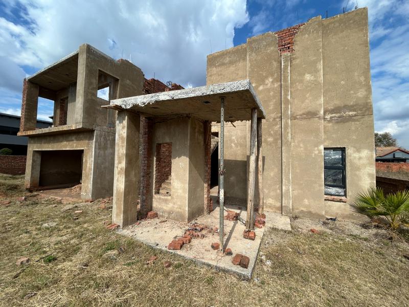 7 Bedroom Property for Sale in Xanadu North West